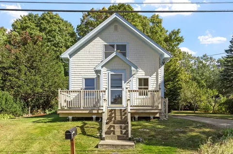 8 Winter St, Fayville, MA 01745