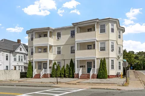 807-809 N Montello St, Brockton, MA 02301