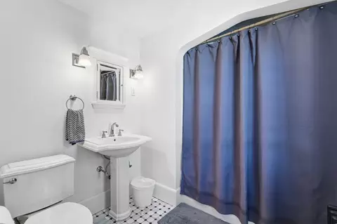 Bath - 726 Allen St, Springfield, MA 01118 photo 1 of 1