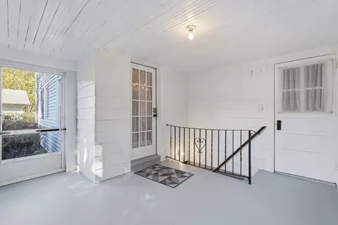 Exterior - 726 Allen St, Springfield, MA 01118 photo 6 of 8