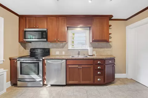 Kitchen - 726 Allen St, Springfield, MA 01118 photo 1 of 4