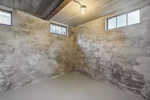 Other - 726 Allen St, Springfield, MA 01118 photo 5 of 12