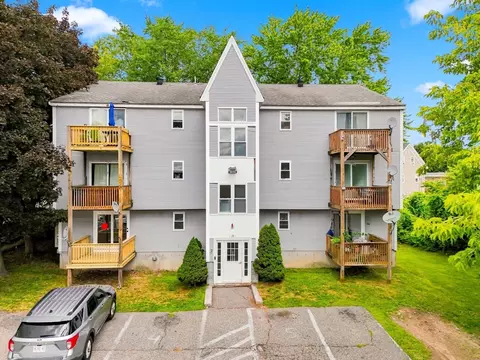 28 Ware St #1, Lowell, MA 01851