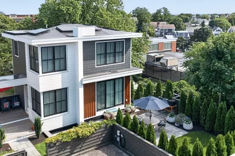18 Winslow St UNIT C, Provincetown, MA 02657