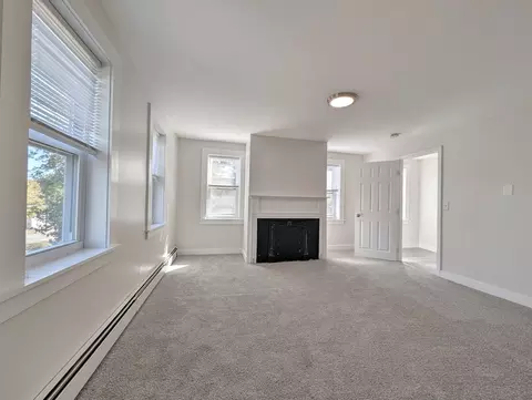 Living - 532 Main St, Wareham, MA 02571 photo 1 of 4