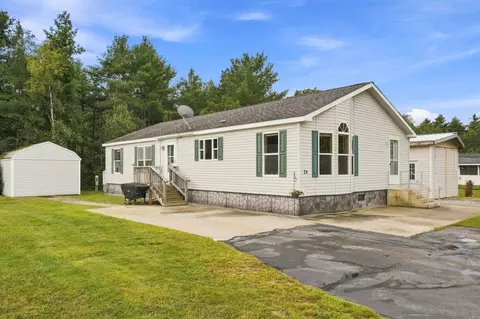 24 Park Dr, Rindge, NH 03461