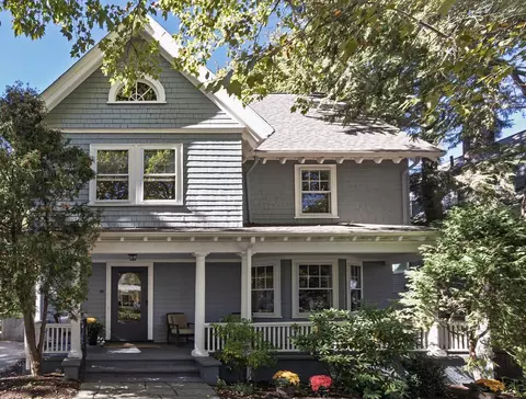 Exterior - 116 Fuller St, Brookline, MA 02446 photo 7 of 8