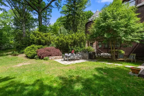 Exterior - 120 Rawson Rd, Brookline, MA 02445 photo 9 of 11