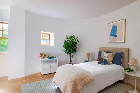 Bedroom - 120 Rawson Rd, Brookline, MA 02445 photo 6 of 6