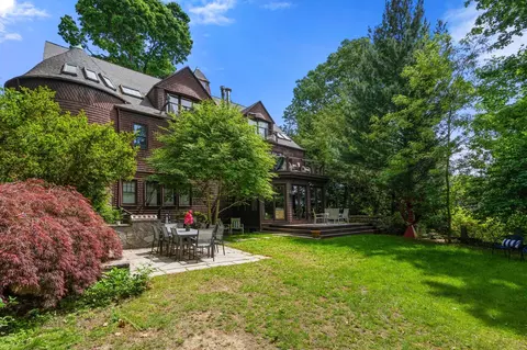 Exterior - 120 Rawson Rd, Brookline, MA 02445 photo 7 of 11