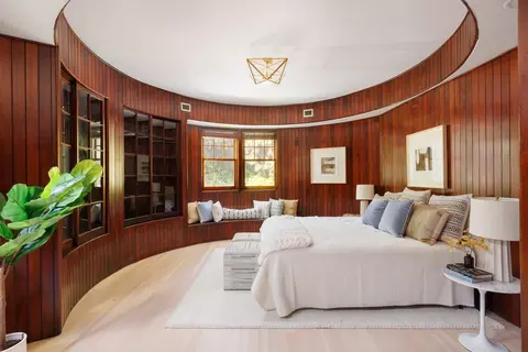 Bedroom - 120 Rawson Rd, Brookline, MA 02445 photo 3 of 6