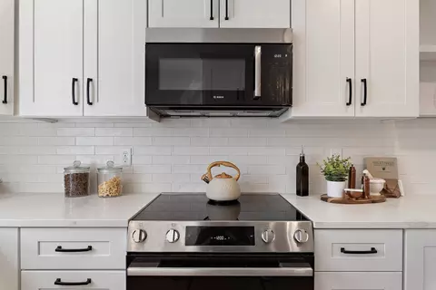 Kitchen - 19 Paris St #4, Everett, MA 02149 photo 4 of 7