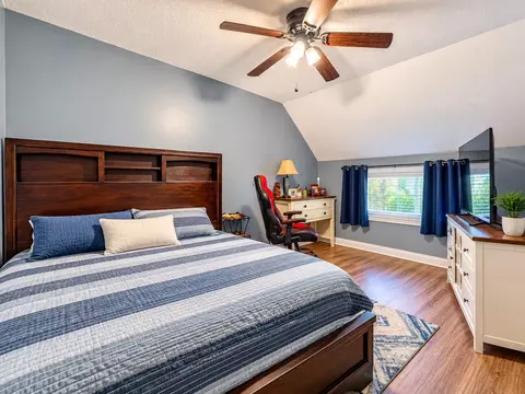 Bedroom - 33 Coburn Ave, Worcester, MA 01604 photo 6 of 6