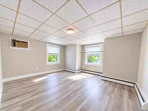Living - 37 Coburn Ave, Worcester, MA 01604 photo 1 of 1