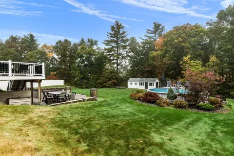 Exterior - 33 Oak Ledge Cir, Rowley, MA 01969 photo 9 of 12