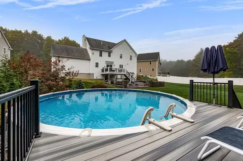 Exterior - 33 Oak Ledge Cir, Rowley, MA 01969 photo 8 of 12