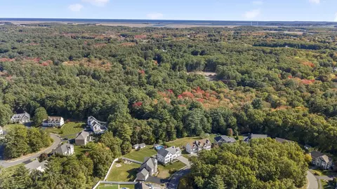 View/Area - 33 Oak Ledge Cir, Rowley, MA 01969 photo 7 of 7