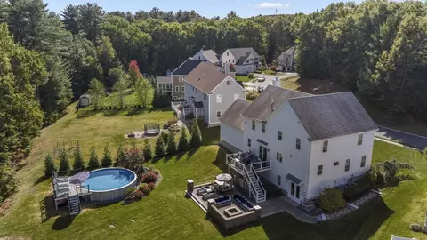 View/Area - 33 Oak Ledge Cir, Rowley, MA 01969 photo 5 of 7