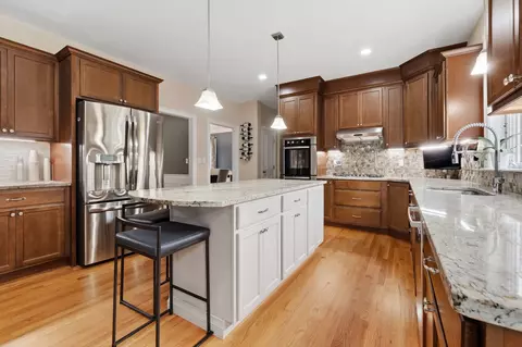 Kitchen - 33 Oak Ledge Cir, Rowley, MA 01969 photo 2 of 3