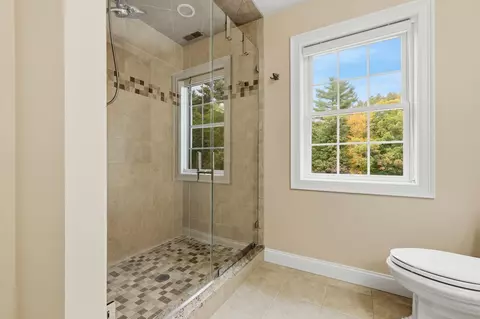Bath - 33 Oak Ledge Cir, Rowley, MA 01969 photo 2 of 4