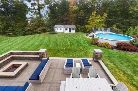 Exterior - 33 Oak Ledge Cir, Rowley, MA 01969 photo 6 of 12