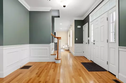 Entry Way - 33 Oak Ledge Cir, Rowley, MA 01969 photo 1 of 3
