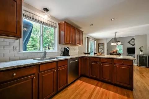 Kitchen - 20 River Edge Rd, Mansfield, MA 02048 photo 1 of 4