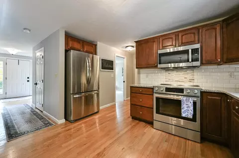 Entry Way - 20 River Edge Rd, Mansfield, MA 02048 photo 1 of 3