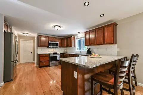 Kitchen - 20 River Edge Rd, Mansfield, MA 02048 photo 3 of 4