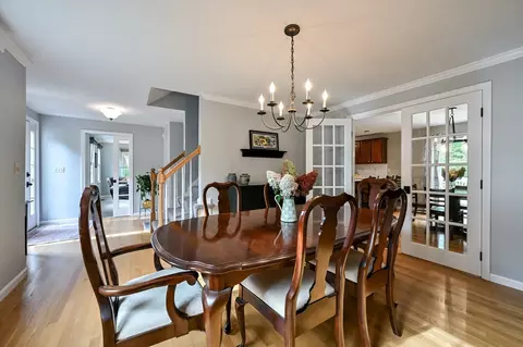 Dining - 20 River Edge Rd, Mansfield, MA 02048 photo 5 of 5