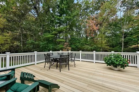 Exterior - 20 River Edge Rd, Mansfield, MA 02048 photo 6 of 8