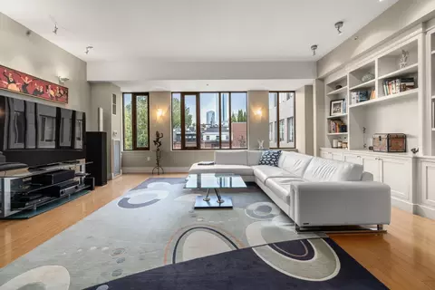 1313 Washington St #330, Boston, MA 02118