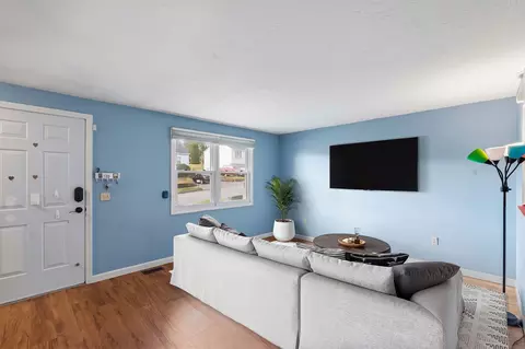 Living - 27 Timrod Dr # A, Worcester, MA 01603 photo 3 of 4