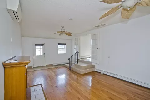 Living - 20 Strong St, Easthampton, MA 01027 photo 2 of 8