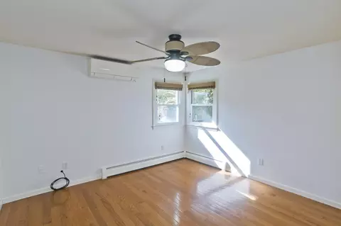 Bedroom - 20 Strong St, Easthampton, MA 01027 photo 3 of 9