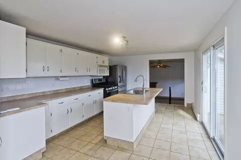 Kitchen - 20 Strong St, Easthampton, MA 01027 photo 1 of 4