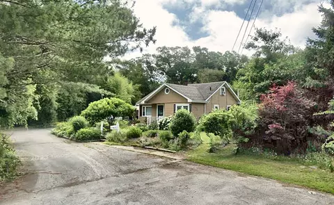 1 E Wordell, Dartmouth, MA 02748