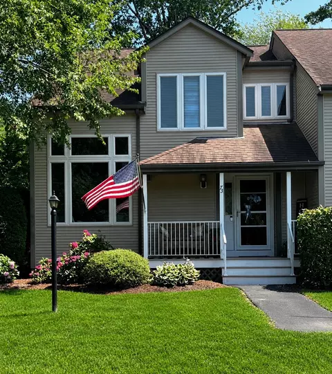 73 Willow Pond Dr #73, Rockland, MA 02370