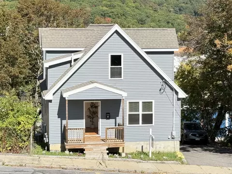 22 Plymouth St, Fitchburg, MA 01420