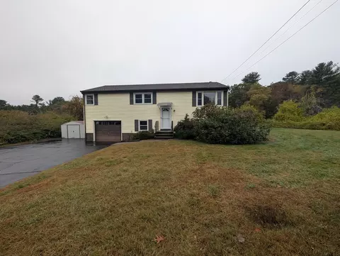 139 Charlton St, Oxford, MA 01540