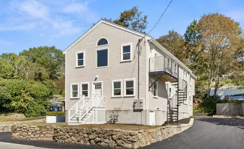 Exterior - 16 Reynard St #2, Gloucester, MA 01930 photo 4 of 8
