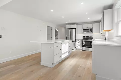 Kitchen - 16 Reynard St #2, Gloucester, MA 01930 photo 2 of 6
