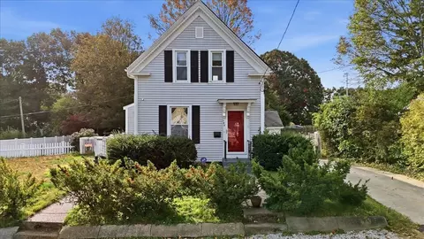 140 Lake St, Weymouth, MA 02189