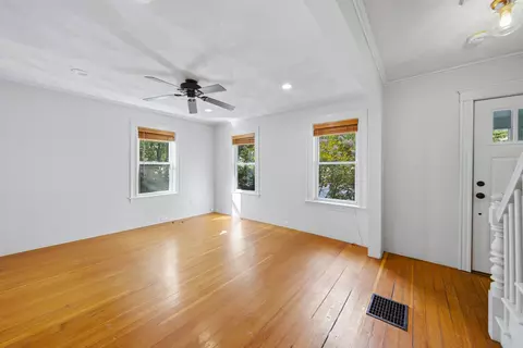 Living - 41 Prospect St #41, Georgetown, MA 01833 photo 1 of 4
