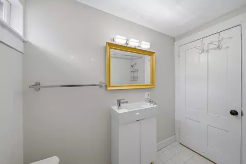 Bath - 41 Prospect St #41, Georgetown, MA 01833 photo 2 of 2