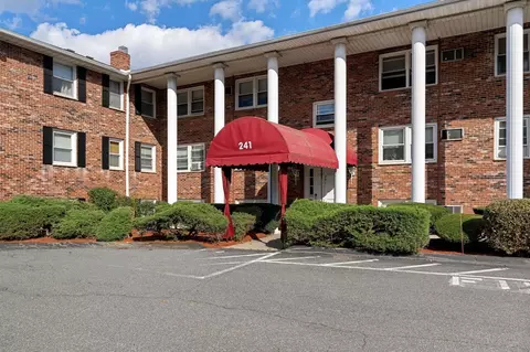 Exterior - 241 Main St #C8, Reading, MA 01867 photo 2 of 3