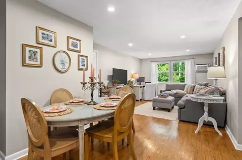 Dining - 241 Main St #C8, Reading, MA 01867 photo 1 of 3