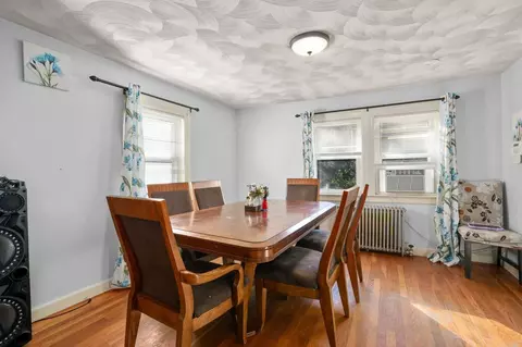 Dining - 8 Chilmark # -3, Worcester, MA 01604 photo 1 of 3