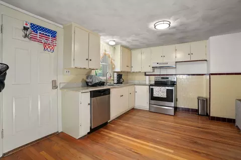 Kitchen - 8 Chilmark # -3, Worcester, MA 01604 photo 1 of 3