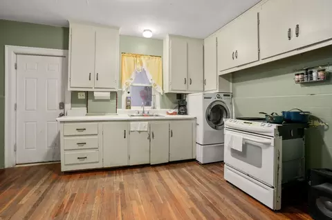 Kitchen - 8 Chilmark # -3, Worcester, MA 01604 photo 2 of 3